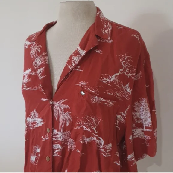 Pull & Bear Paradise League Size 12 approx Red Button Up Top - Picture 2 of 6